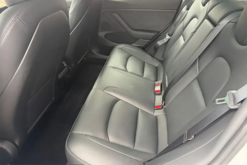 Tesla Model 3 din 2022 cu 36.196 km - oferta TES222008 - foto 9