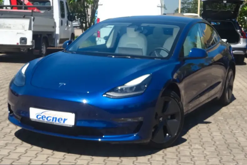 Tesla Model 3 din 2022 cu 64.506 km - oferta TES222012 - foto 1