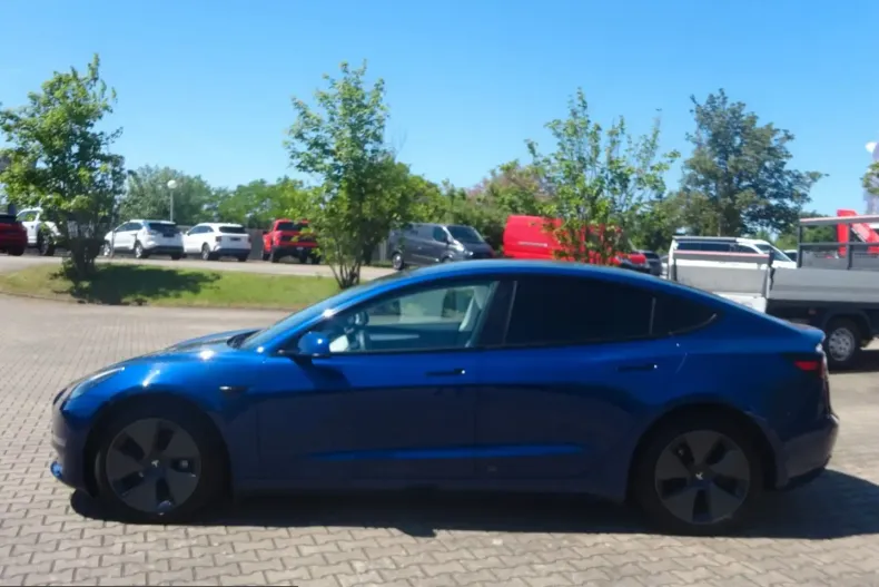 Tesla Model 3 din 2022 cu 64.506 km - oferta TES222012 - foto 2