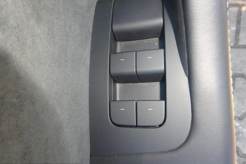 Tesla Model 3 din 2022 cu 64.506 km - oferta TES222012 - foto 16