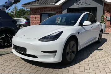 Tesla Model 3 din 2022 - oferta TES222013