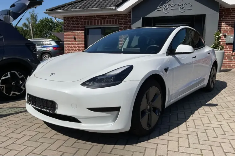 Tesla Model 3 din 2022 cu 60.000 km - oferta TES222013 - foto 1