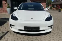 Tesla Model 3 din 2022 cu 60.000 km - oferta TES222013 - foto 2