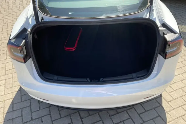 Tesla Model 3 din 2022 cu 60.000 km - oferta TES222013 - foto 7