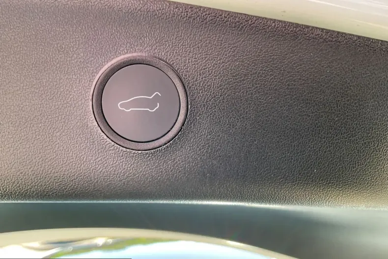 Tesla Model 3 din 2022 cu 60.000 km - oferta TES222013 - foto 8