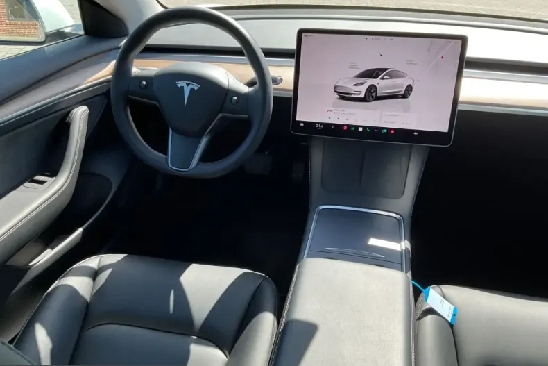 Tesla Model 3 din 2022 cu 60.000 km - oferta TES222013 - foto 15