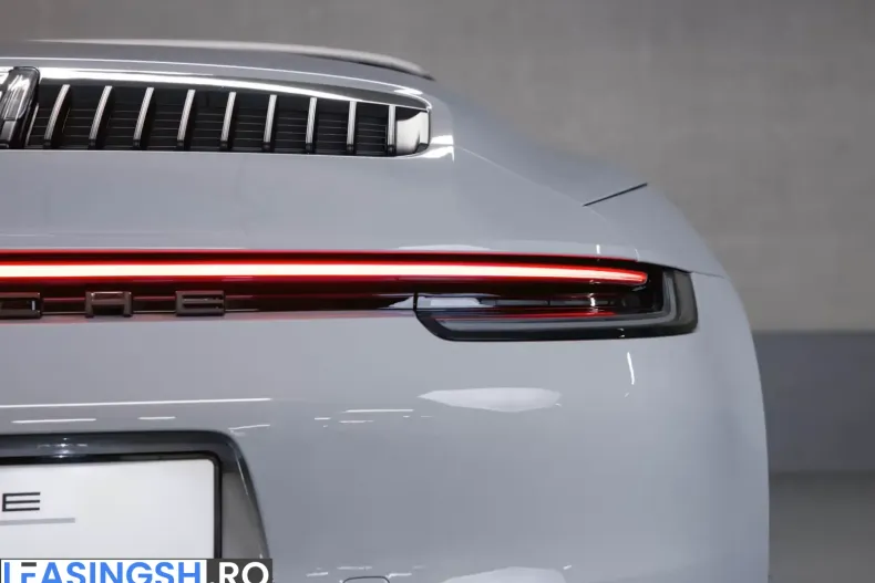 Porsche 992 din 2023 cu 10.500 km - oferta POR222021 - foto 9