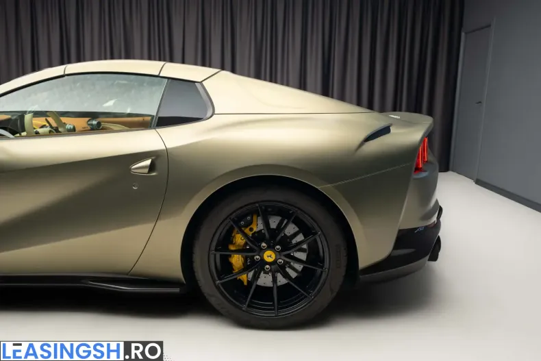 Ferrari 812 din 2023 cu 800 km - oferta FER222035 - foto 10