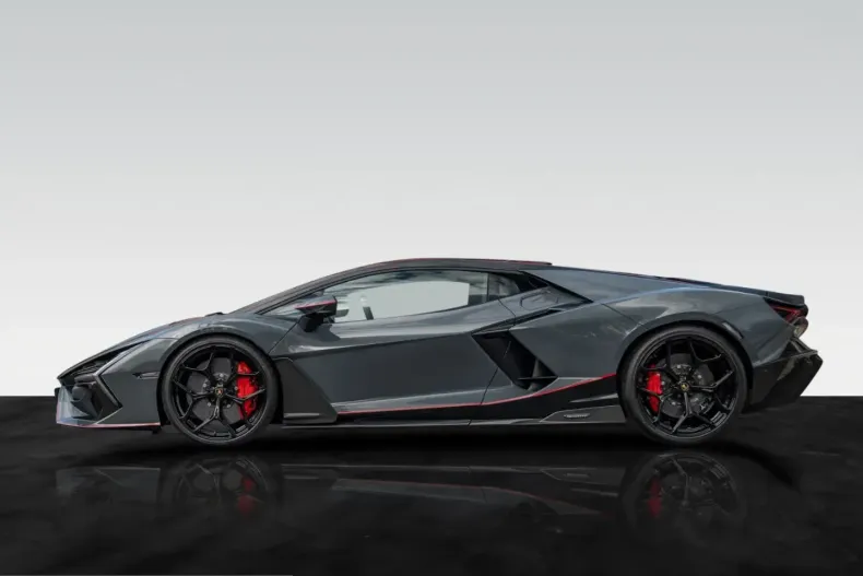 Lamborghini Revuelto din 2025 cu 4.500 km - oferta LAM222089 - foto 3