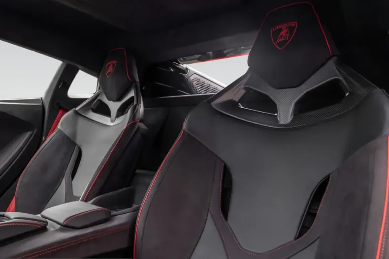 Lamborghini Revuelto din 2025 cu 4.500 km - oferta LAM222089 - foto 7
