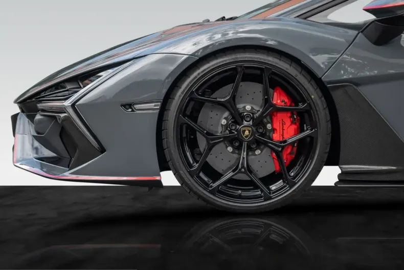 Lamborghini Revuelto din 2025 cu 4.500 km - oferta LAM222089 - foto 8