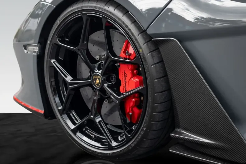 Lamborghini Revuelto din 2025 cu 4.500 km - oferta LAM222089 - foto 9