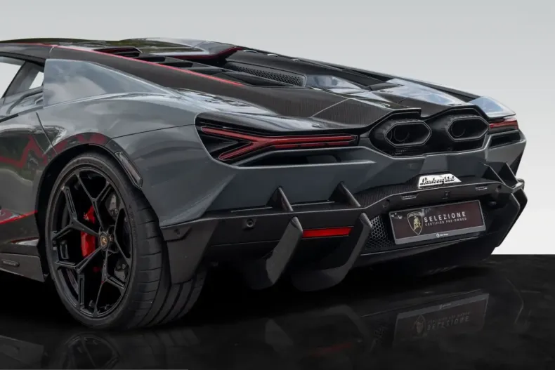 Lamborghini Revuelto din 2025 cu 4.500 km - oferta LAM222089 - foto 20