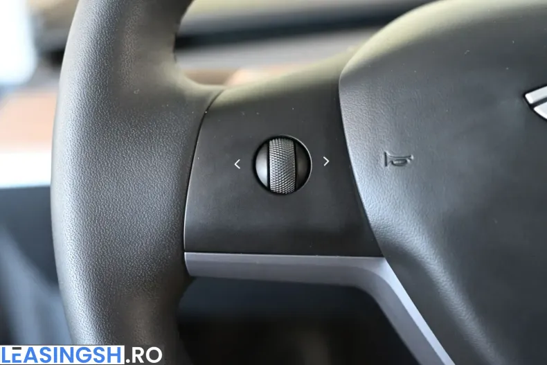 Tesla Model Y din 2024 cu 41.757 km - oferta TES222100 - foto 18