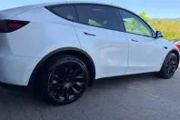 Tesla Model Y din 2022 cu 29.963 km - oferta TES222101 - foto 5