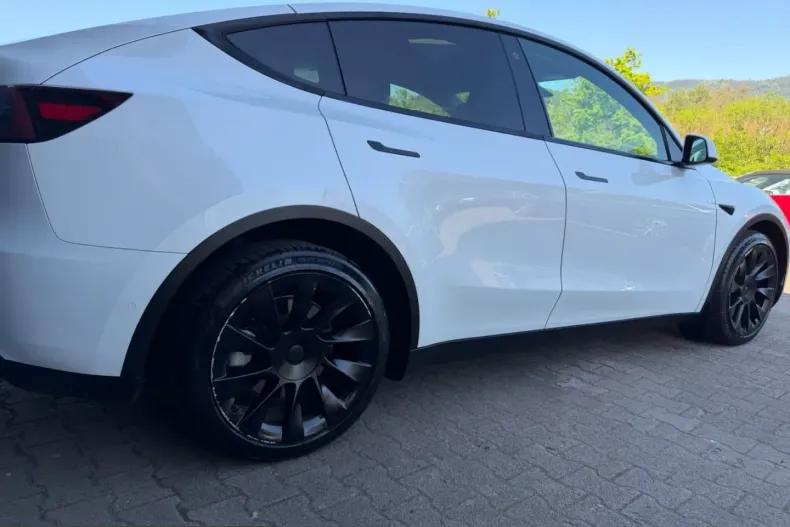 Tesla Model Y din 2022 cu 29.963 km - oferta TES222101 - foto 5