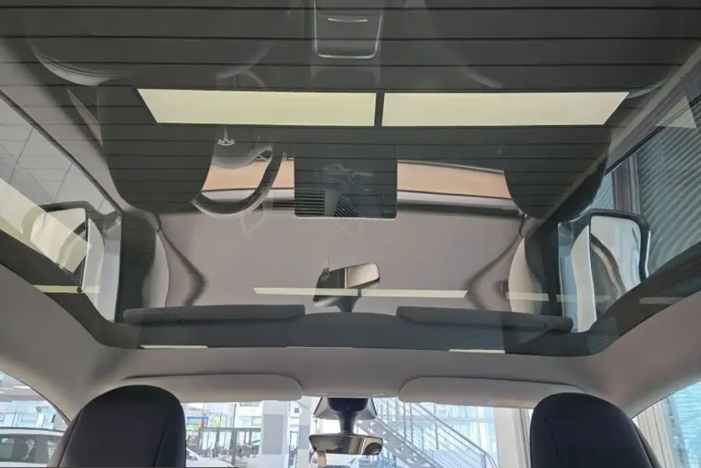 Tesla Model Y din 2022 cu 32.372 km - oferta TES222102 - foto 5