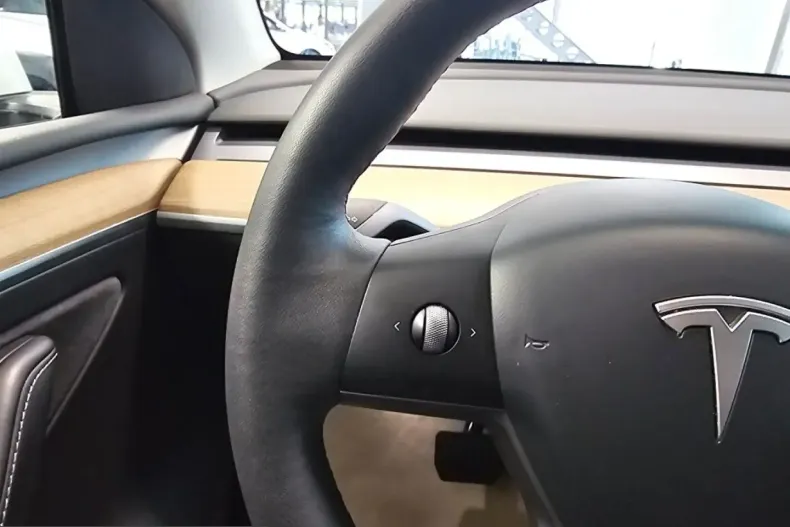 Tesla Model Y din 2022 cu 32.372 km - oferta TES222102 - foto 15