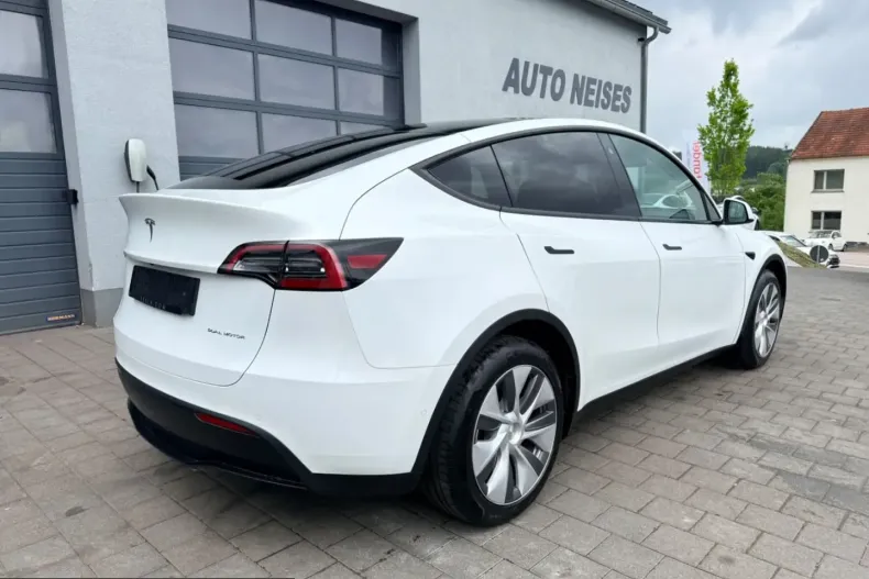 Tesla Model Y din 2022 cu 43.600 km - oferta TES222104 - foto 3