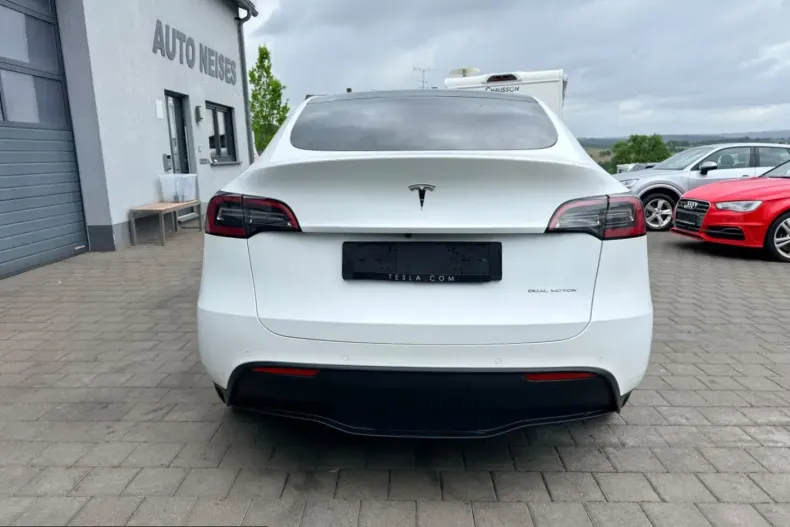 Tesla Model Y din 2022 cu 43.600 km - oferta TES222104 - foto 4