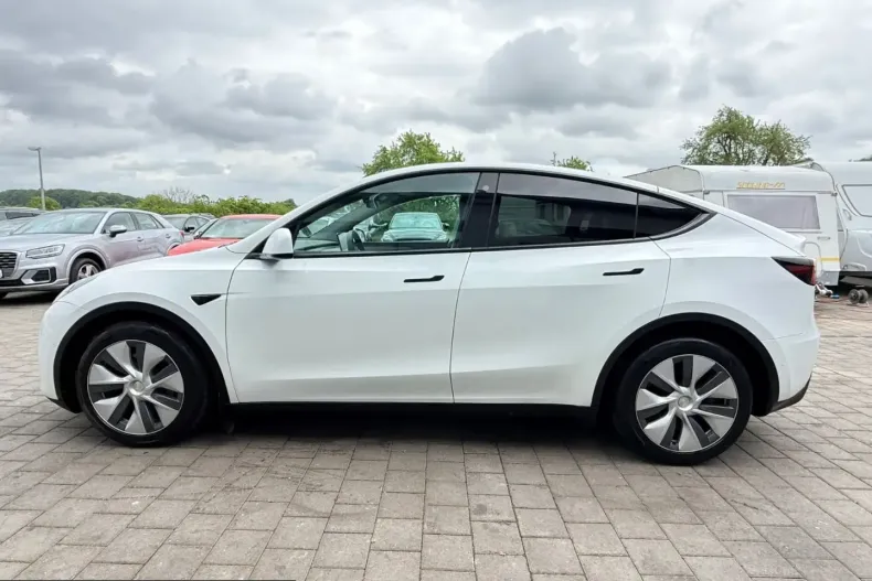 Tesla Model Y din 2022 cu 43.600 km - oferta TES222104 - foto 6