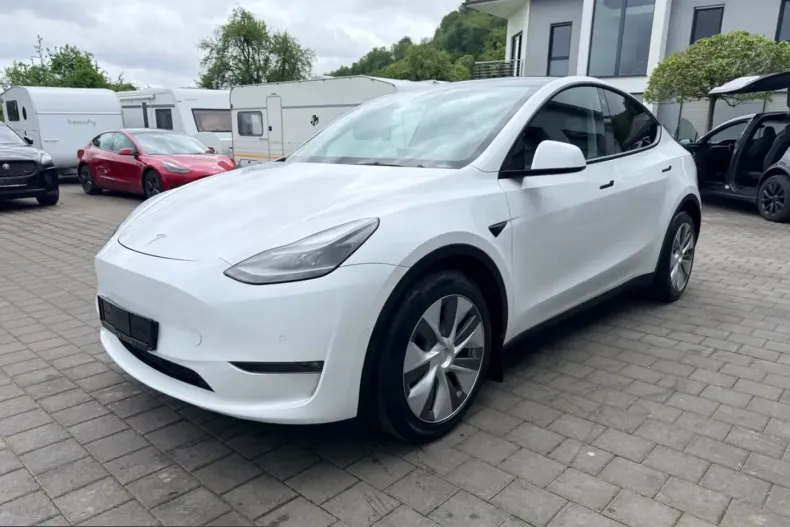 Tesla Model Y din 2022 cu 43.600 km - oferta TES222104 - foto 7