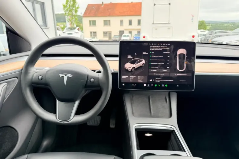 Tesla Model Y din 2022 cu 43.600 km - oferta TES222104 - foto 16