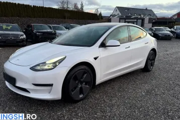 Tesla Model 3 din 2022 - oferta TES222105