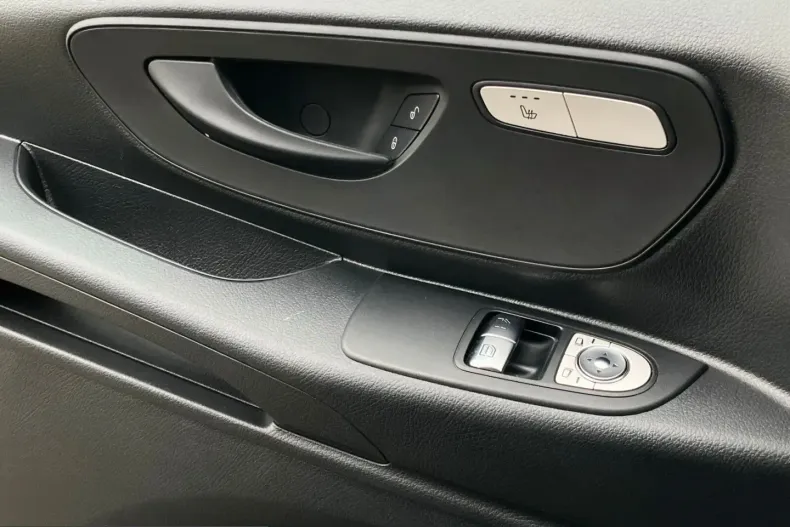 Mercedes-Benz Vito din 2024 cu 53.220 km - oferta MER222106 - foto 6