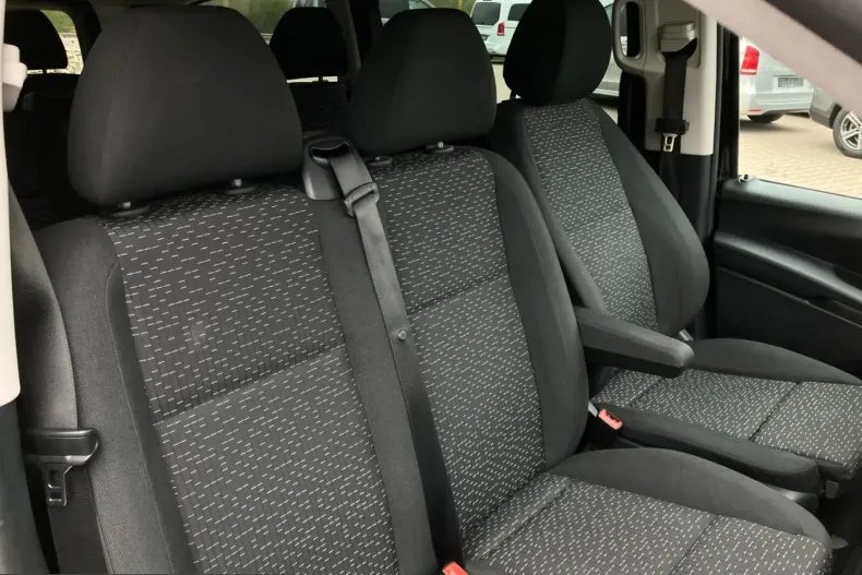 Mercedes-Benz Vito din 2024 cu 53.220 km - oferta MER222106 - foto 7