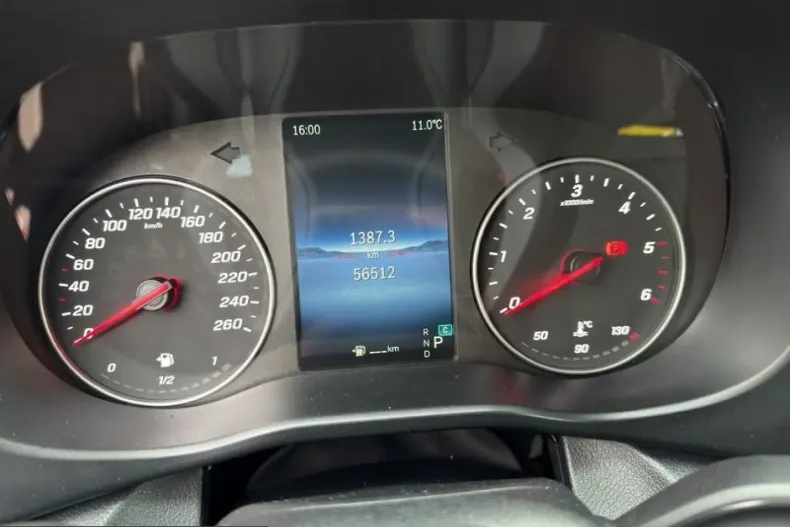 Mercedes-Benz Vito din 2024 cu 56.510 km - oferta MER222109 - foto 13