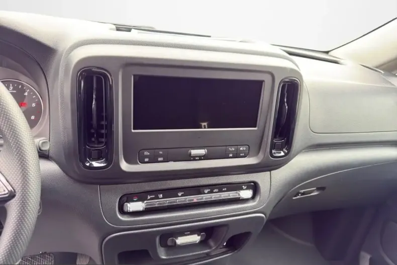 Mercedes-Benz Vito din 2024 cu 56.510 km - oferta MER222109 - foto 14