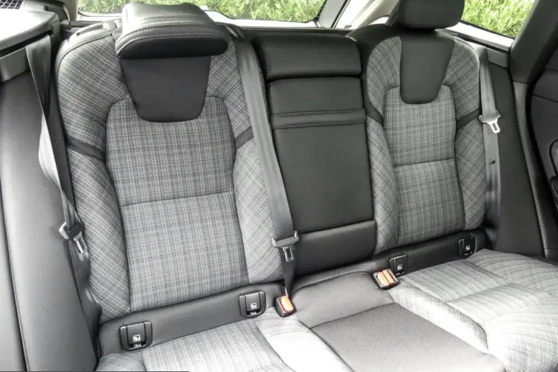 Volvo XC60 din 2024 cu 21.696 km - oferta VOL222113 - foto 5