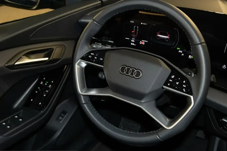 Audi Q6 e-tron din 2025 cu 11.245 km - oferta AUD222116 - foto 12