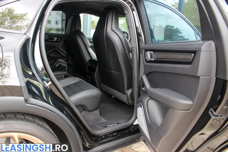 Porsche Cayenne din 2022 cu 66.980 km - oferta POR222120 - foto 16