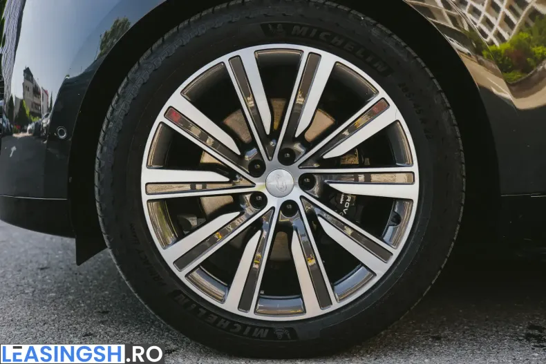 Land Rover Range Rover din 2025 cu 8.000 km - oferta LAN222125 - foto 6