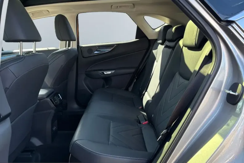 Lexus NX 350h din 2025 cu 16.568 km - oferta LEX222129 - foto 14
