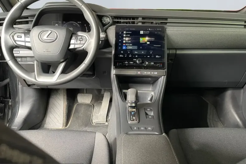 Lexus LBX din 2025 cu 13.531 km - oferta LEX222134 - foto 9