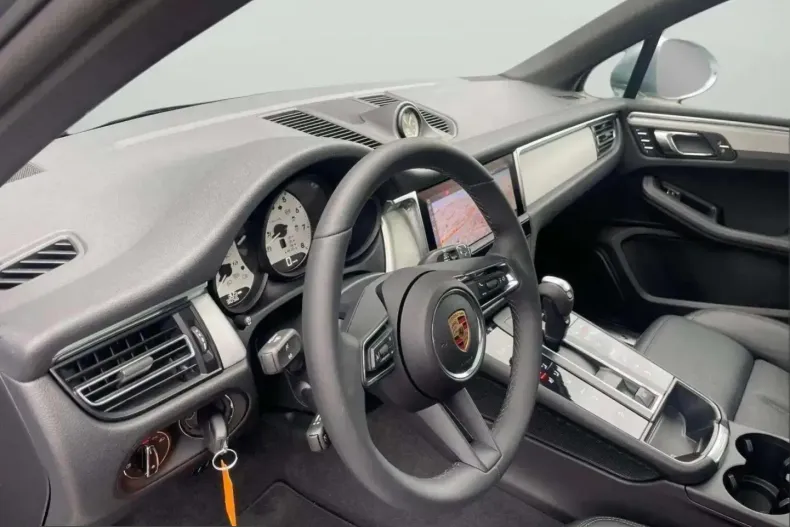 Porsche Macan din 2024 cu 10.000 km - oferta POR222142 - foto 4