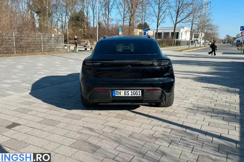 Porsche Macan din 2024 cu 5.900 km - oferta POR222144 - foto 5