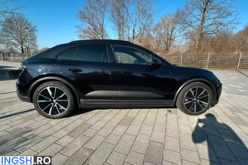 Porsche Macan din 2024 cu 5.900 km - oferta POR222144 - foto 8