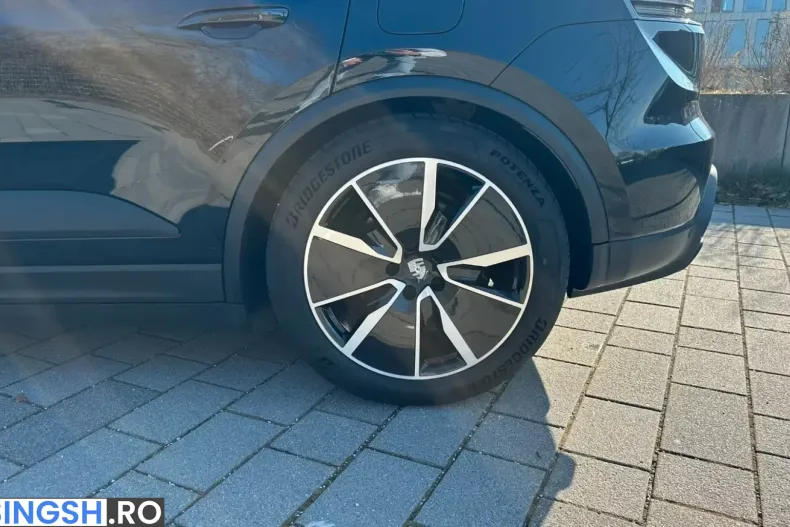 Porsche Macan din 2024 cu 5.900 km - oferta POR222144 - foto 18