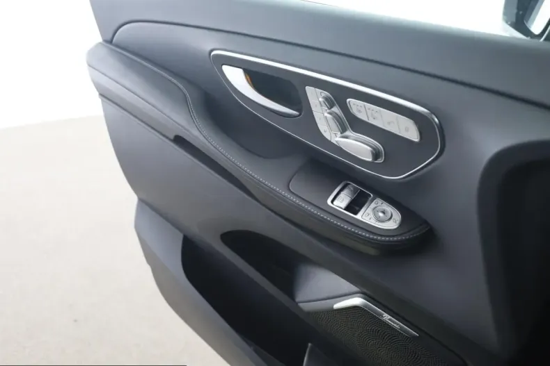 Mercedes-Benz V 300 (Clasa V) din 2024 cu 70.100 km - oferta MER222164 - foto 16