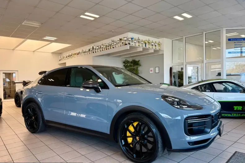Porsche Cayenne din 2022 cu 64.911 km - oferta POR222165 - foto 1