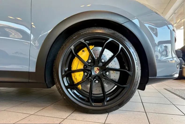 Porsche Cayenne din 2022 cu 64.911 km - oferta POR222165 - foto 7