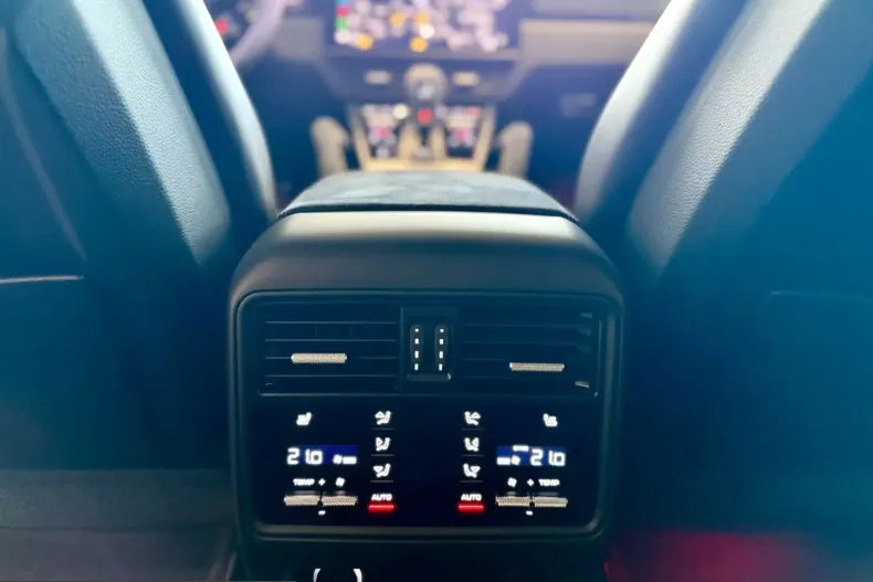 Porsche Cayenne din 2022 cu 64.911 km - oferta POR222165 - foto 13