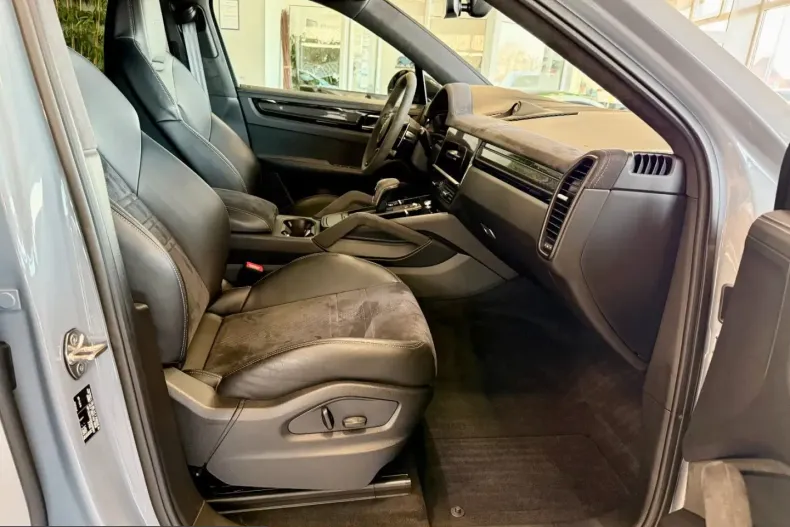 Porsche Cayenne din 2022 cu 64.911 km - oferta POR222165 - foto 15