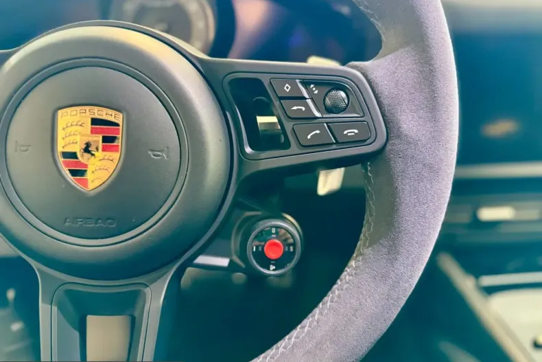 Porsche Cayenne din 2022 cu 64.911 km - oferta POR222165 - foto 25