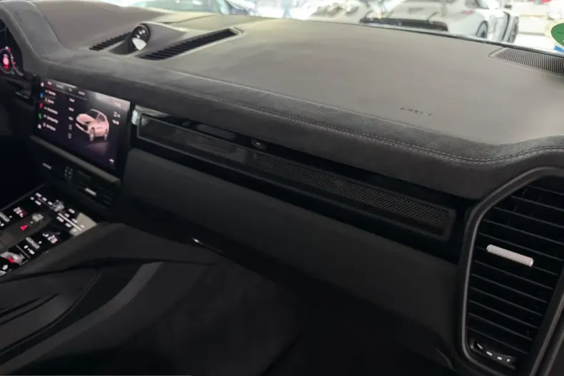 Porsche Cayenne din 2022 cu 36.314 km - oferta POR222166 - foto 24