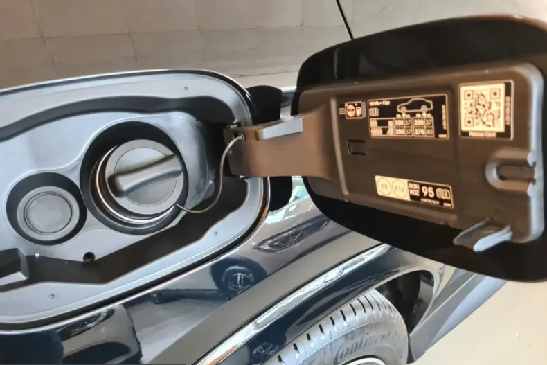 Mercedes-Benz GLC 200 (Clasa GLC) din 2023 cu 58.593 km - oferta MER222167 - foto 15